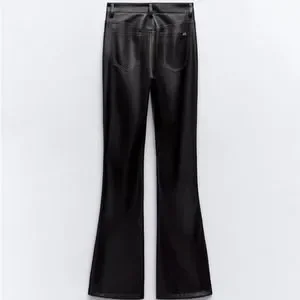 パンツ ZARA fake leather flarepants bell bottom Zara | Pants & Jumpsuits | Zara Faux Leather Flare Pants